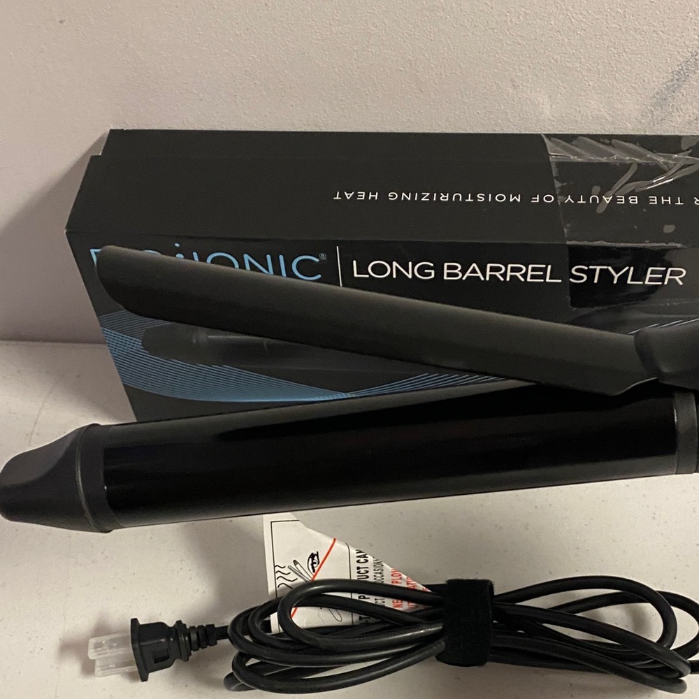 Bio Ionic Black Long Barrel Styler 1.25” Pro Curling Iron - Picture 6 of 7